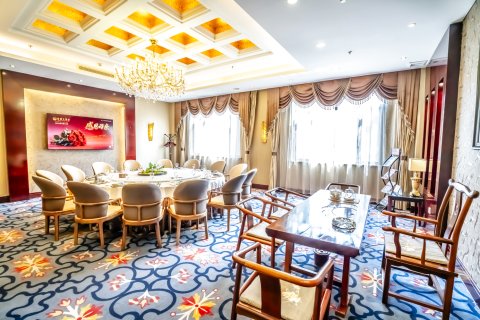 长治金威大酒店(八一广场王村机场店)