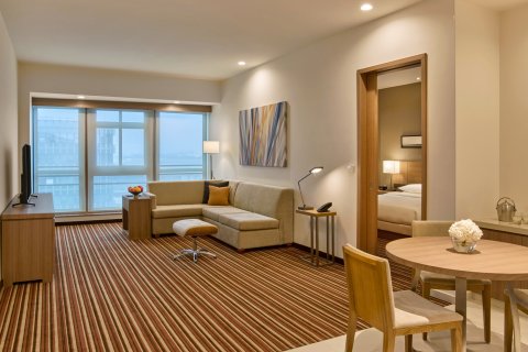 深圳机场凯悦嘉轩酒店