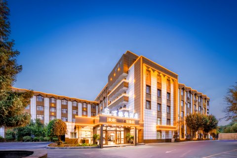 石河子百缘佳酒店