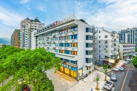 锐思特酒店(平阳昆阳人民路店)