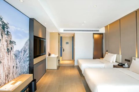 黄山屯溪新安江畔亚朵酒店