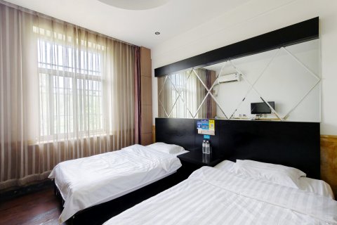 星期五商务主题酒店(大城县政府店)