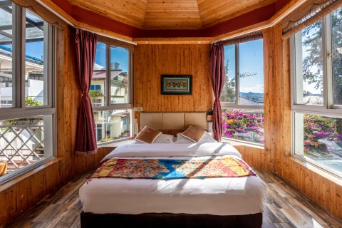 腾冲集美花园温泉民宿