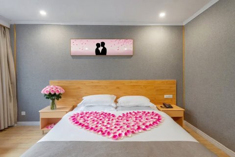 宏仁大酒店(重庆重百步行街店)