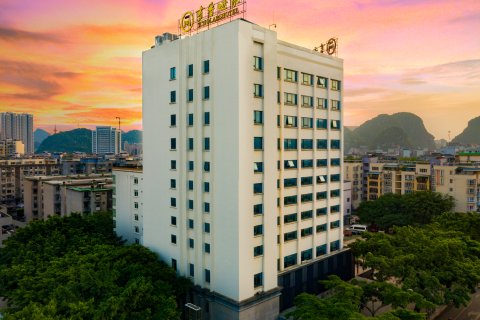 屏山书香世家酒店(柳州窑埠古镇店)