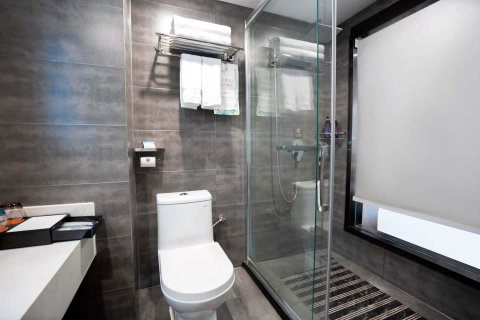 齐祺L酒店(许昌曹魏古城胖东来生活广场店)