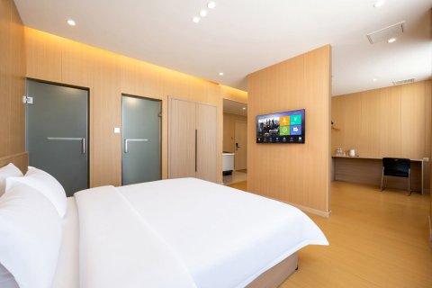 绿景拾玖酒店(威海国际海水浴场山东大学店)