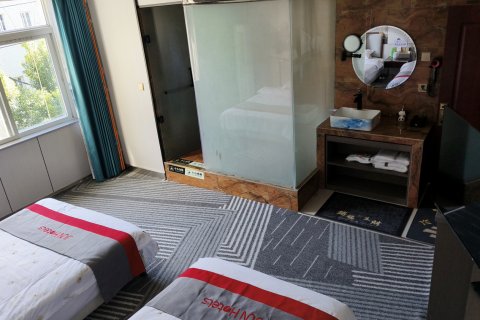 佛坪阳光假日酒店(迎宾路分店)