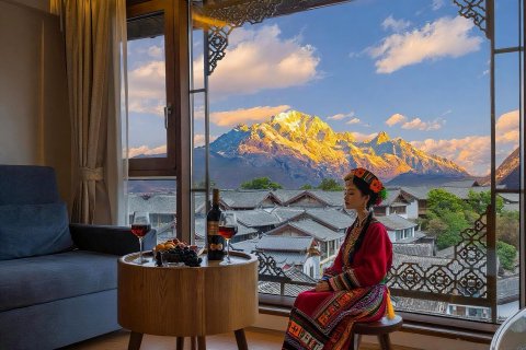 在山也·日照金山观雪山全景美宿(丽江古城店)