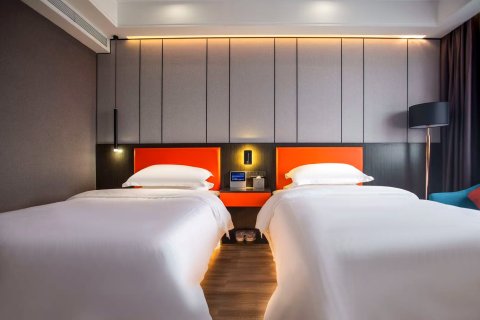 临汾東廷酒店(临汾鼓楼休闲广场店)