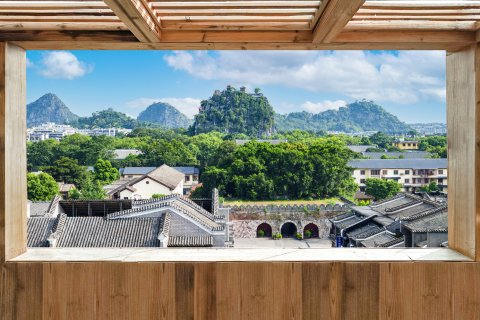 港舍屋顶观景酒店(桂林两江四湖象鼻山店)