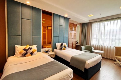 金叶·景盛酒店(乐山高铁站嘉兴路美食街店)