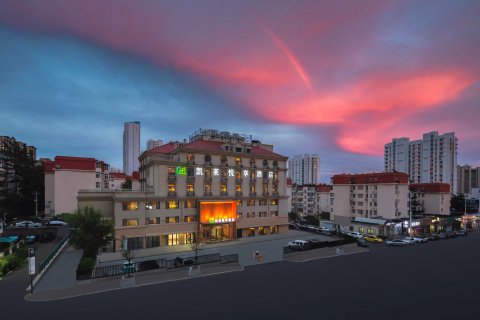 凯莱悦享酒店(青岛CBD万达广场敦化路地铁站店)