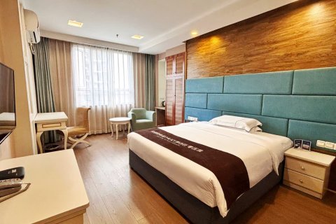 金叶·景盛酒店(乐山高铁站嘉兴路美食街店)