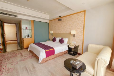 凯里黔呈大酒店(原纵横大酒店)