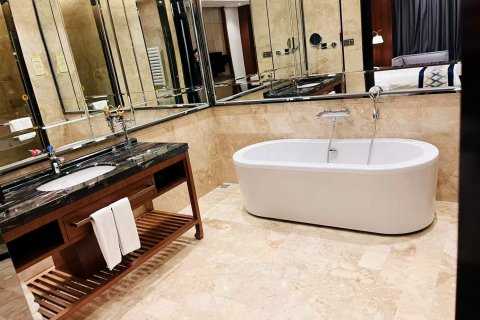 康定岷山太阳部落大酒店