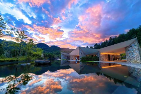 腾冲石头纪酒店