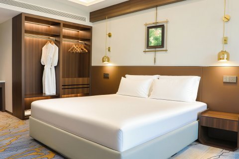 长春名门饭店(动植物公园东北师大店)