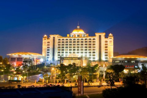 鹤山银业雁山酒店