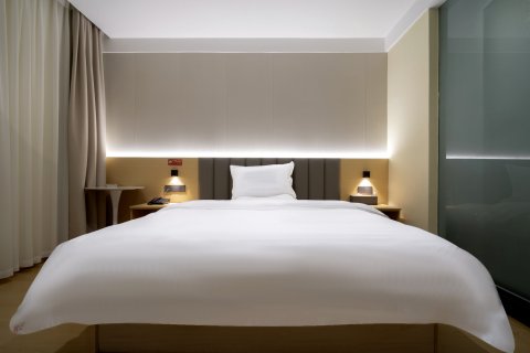 7天连锁酒店(瓦房店火车站店)