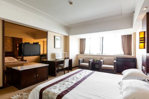 湖州华亭宾馆(衣裳街爱山银泰城店)