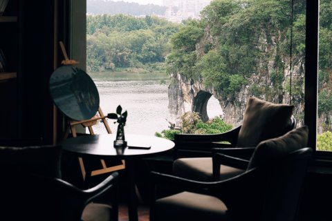 桂林璟象酒店(象鼻山景区两江四湖店)