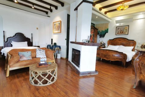 泸沽湖大嘴窝窝客栈