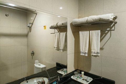 名人酒店(招远金城广场振华商厦店)