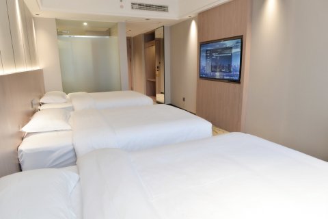 嘉好弗斯达酒店(成都人民北路地铁站店)