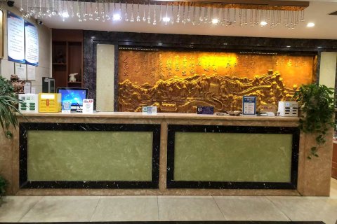 新野天润假日酒店