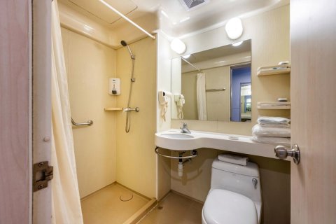 白玉兰酒店(西安明城墙长乐门地铁站店)