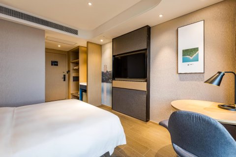 千岛湖中心湖区亚朵酒店