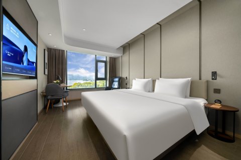 千岛湖中心湖区亚朵酒店