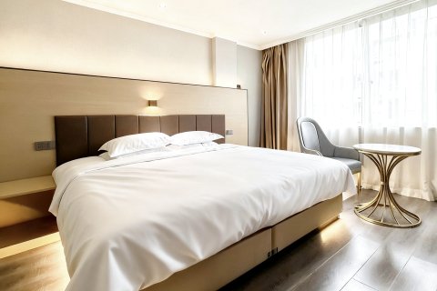 海伦百纳酒店(龙泉万达广场店)