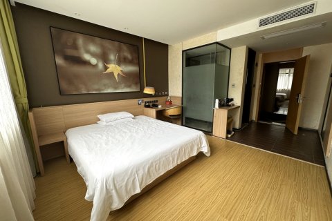 笑然酒店(老河口东启街店)