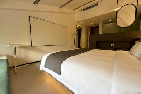 月牙间白酒店(成都宽窄巷子文殊院地铁站店)