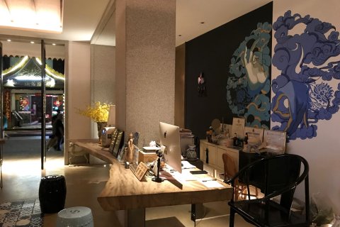 西双版纳景洪市爱纳酒店(告庄星光夜市店)