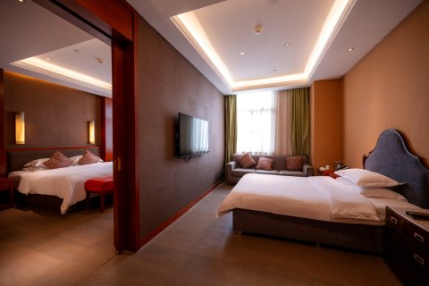 贵阳圣丰酒店(河滨公园甲秀楼店)