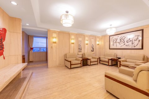 好莱湾酒店(罗定市江滨公园店)