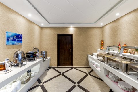 乌兰察布名仕假日酒店(集宁南站市中心医院店)