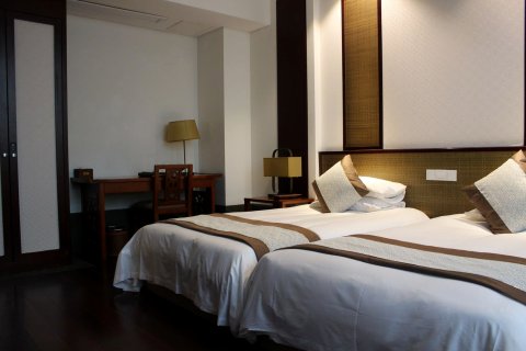 苏州彤日涵园湖滨度假酒店