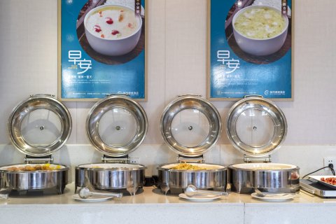 城市便捷酒店(钟祥中百百货承天华府店)