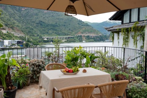 大理暖暖·奕境悬崖海景酒店