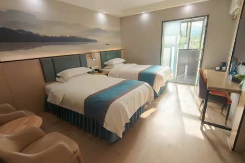 云来酒店(赣州信丰火车站店)