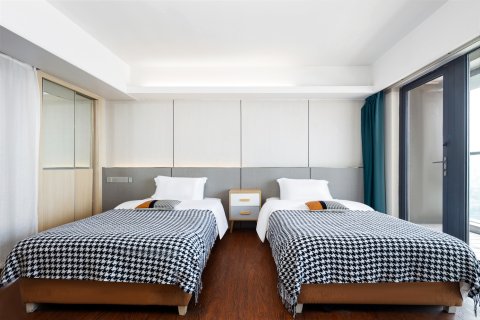 青岛维多利亚栈桥湾海景公寓(栈桥火车站店)