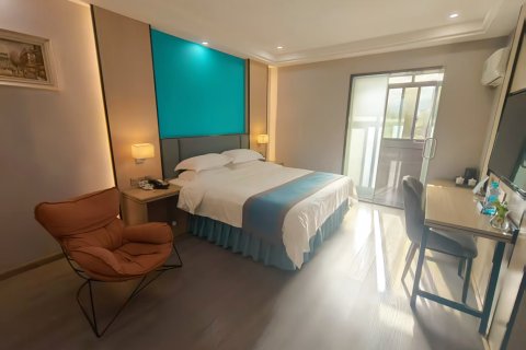 云来酒店(赣州信丰火车站店)