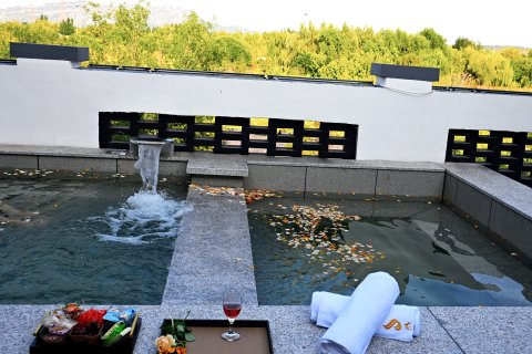 龙栖湾温泉酒店