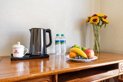 瑞达春天精品酒店(天津卫国道靖江路地铁站店)