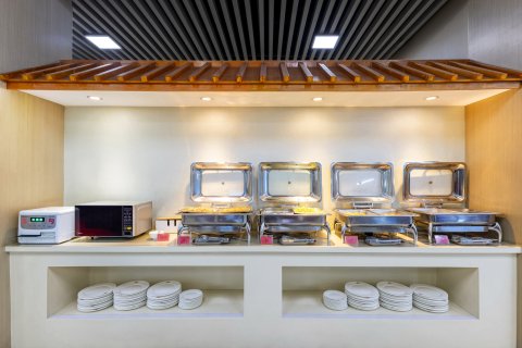 瑞达春天精品酒店(天津卫国道靖江路地铁站店)