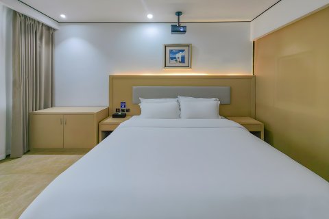 金唯越皇冠假日酒店(邢台学院店)